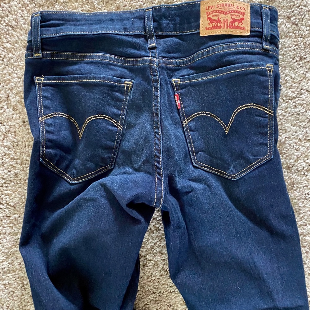 Levi’s 711 skinny jeans